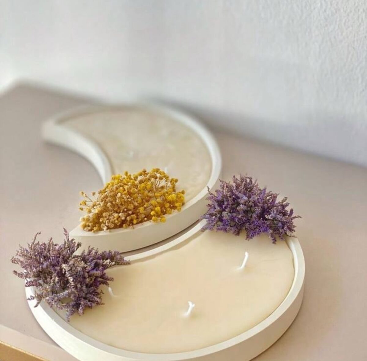 Elegant Moon Shaped Resin Tray Mold – DIY Candle Holder & Jewelry Coaster - Image 6